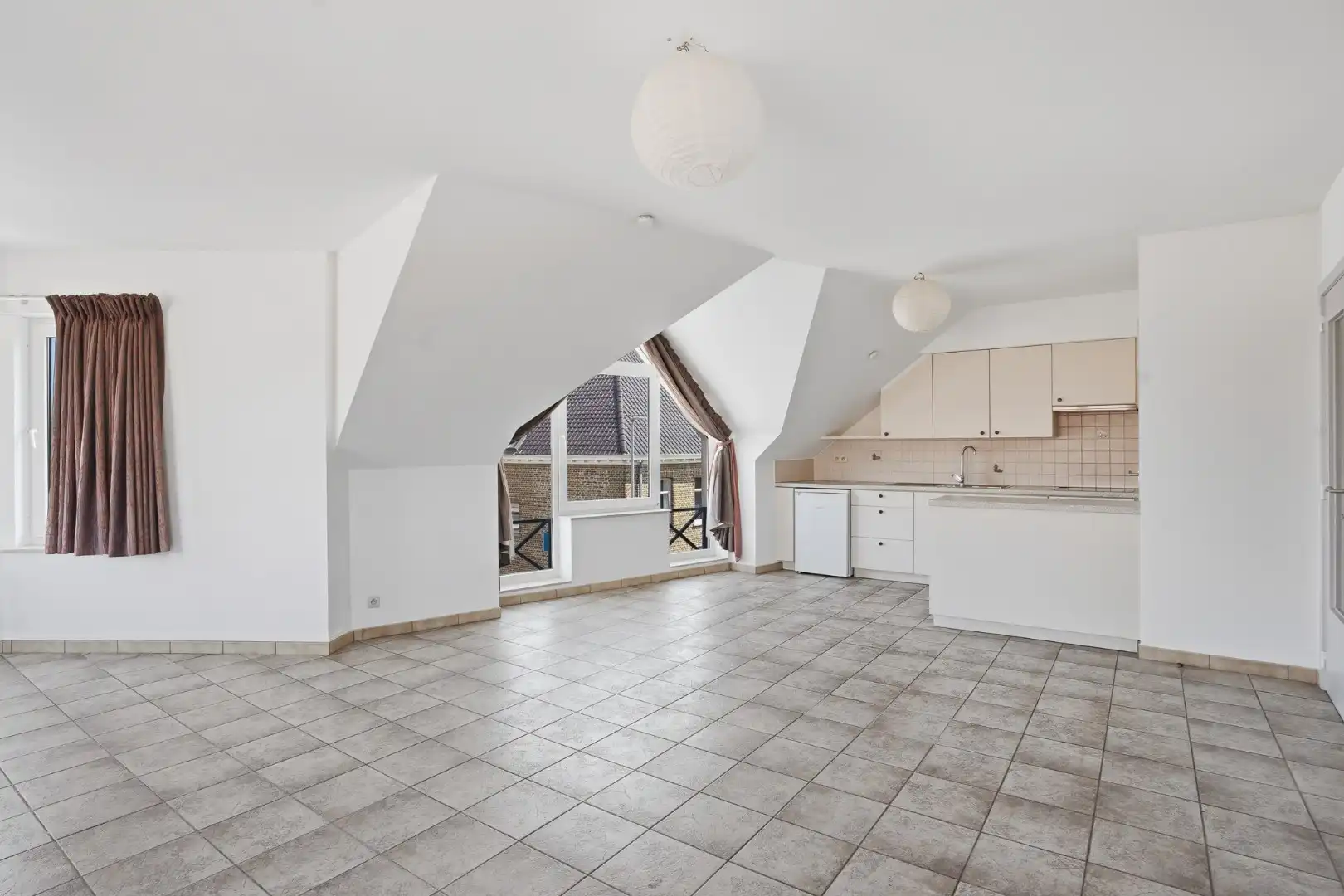 Instapklaar appartement met 2 slaapkamers te Eernegem foto 6