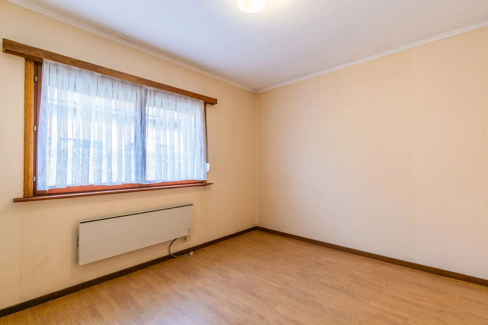 CHARMANTE BUNGALOW MET 2 SLPK + BUREAU OP TOPLOCATIE ! foto 23