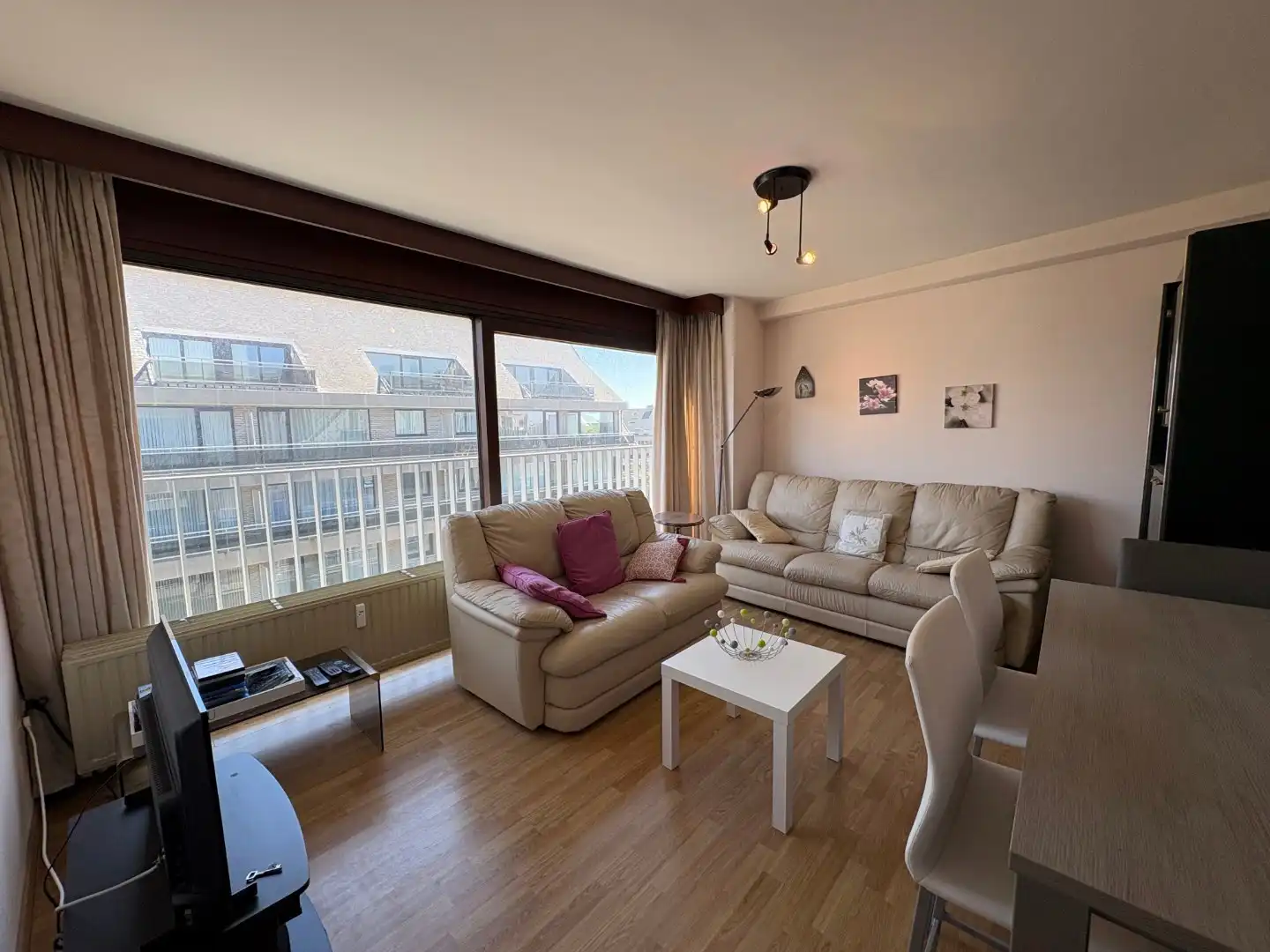 Appartement met 2 slaapkamers – Vlakbij zee, zonnekant & klein zeezicht foto 3