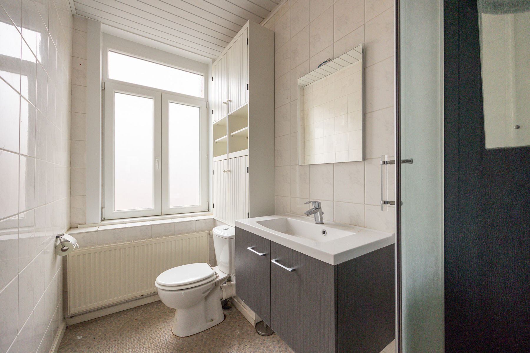 TOPINVESTERING l Karaktervolle studio vlakbij het centrum foto 9