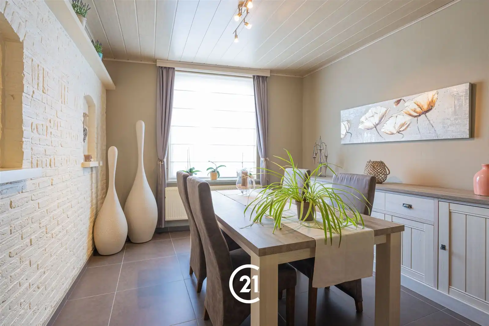 Instapklare woning met verzorgde tuin te Kruisem! foto 4