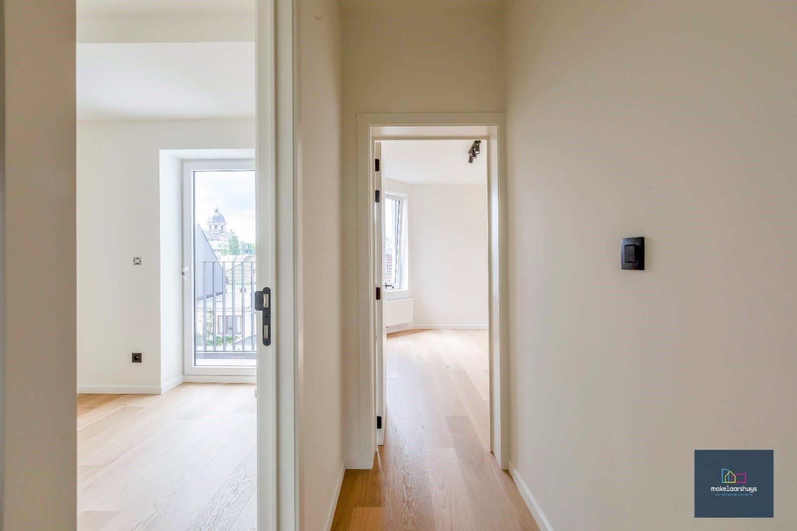 Gunstig gelegen 2 slaapkamerappartement met terras  nabij het Zuidpark foto 16