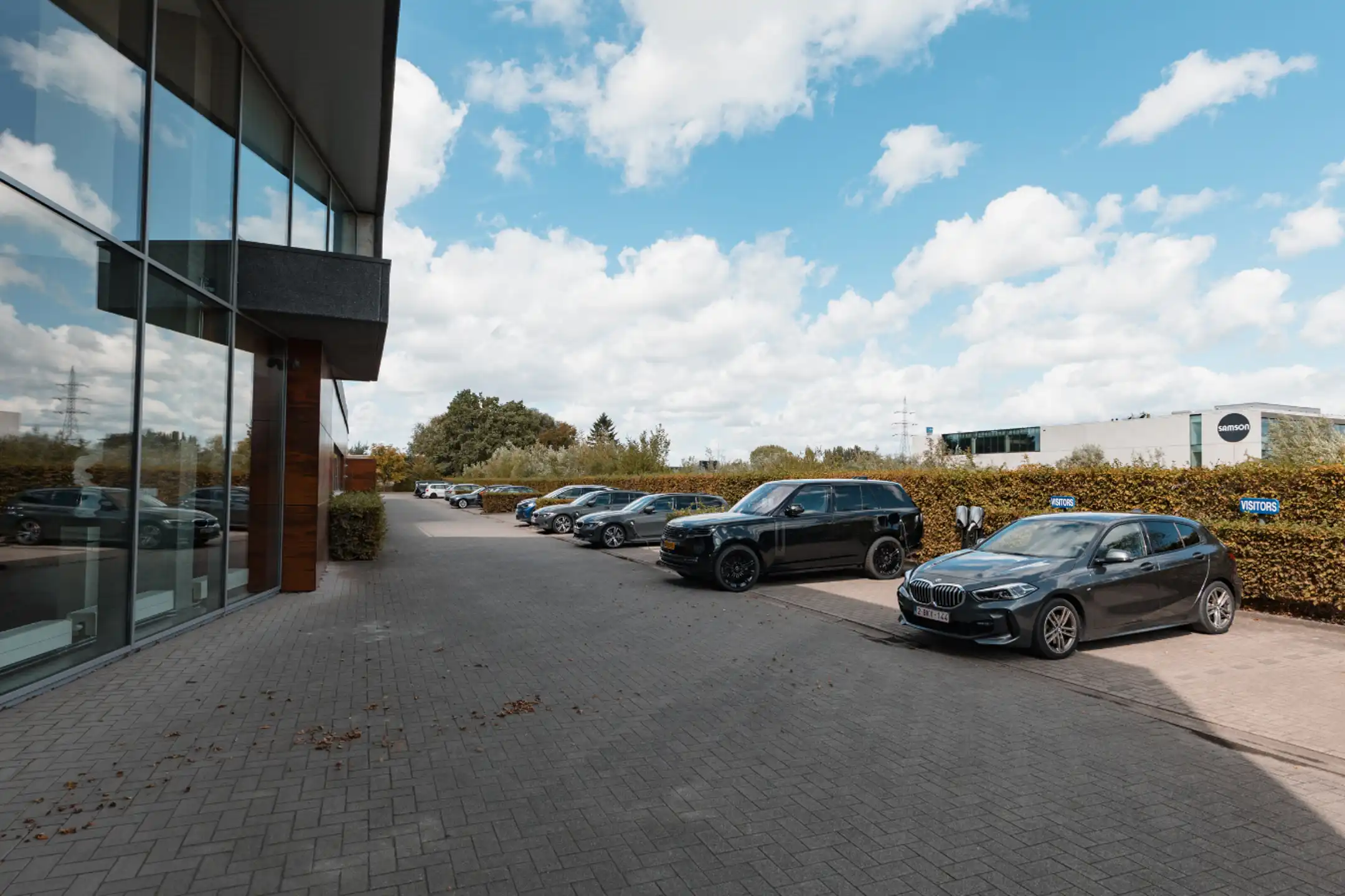 Modern bedrijfsgebouw langs E17 in Zwijndrecht foto 10