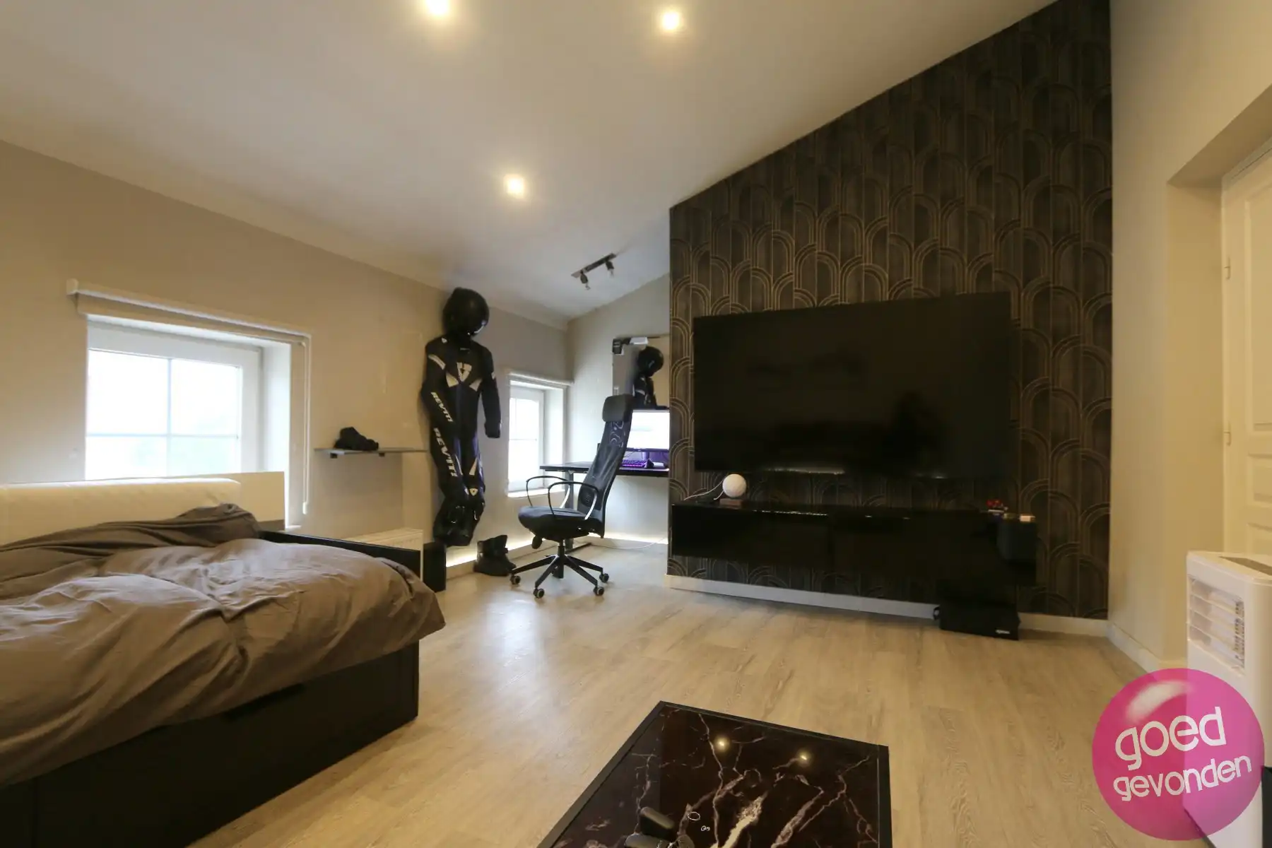 UNIEKE DUBBELE WOONST - TUIN - TERRAS - PARKING foto 40