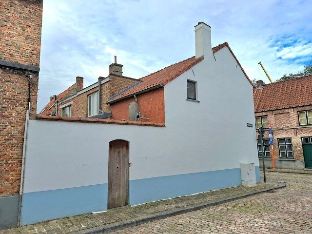 Hoekwoning met uitweg foto 2