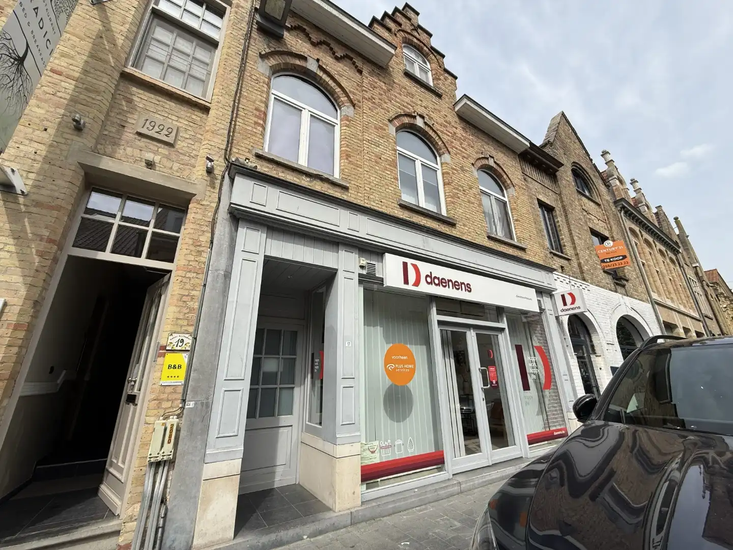 Opbrengsteigendom met handelspand en 3 appartementen te Nieuwpoort-stad foto 9