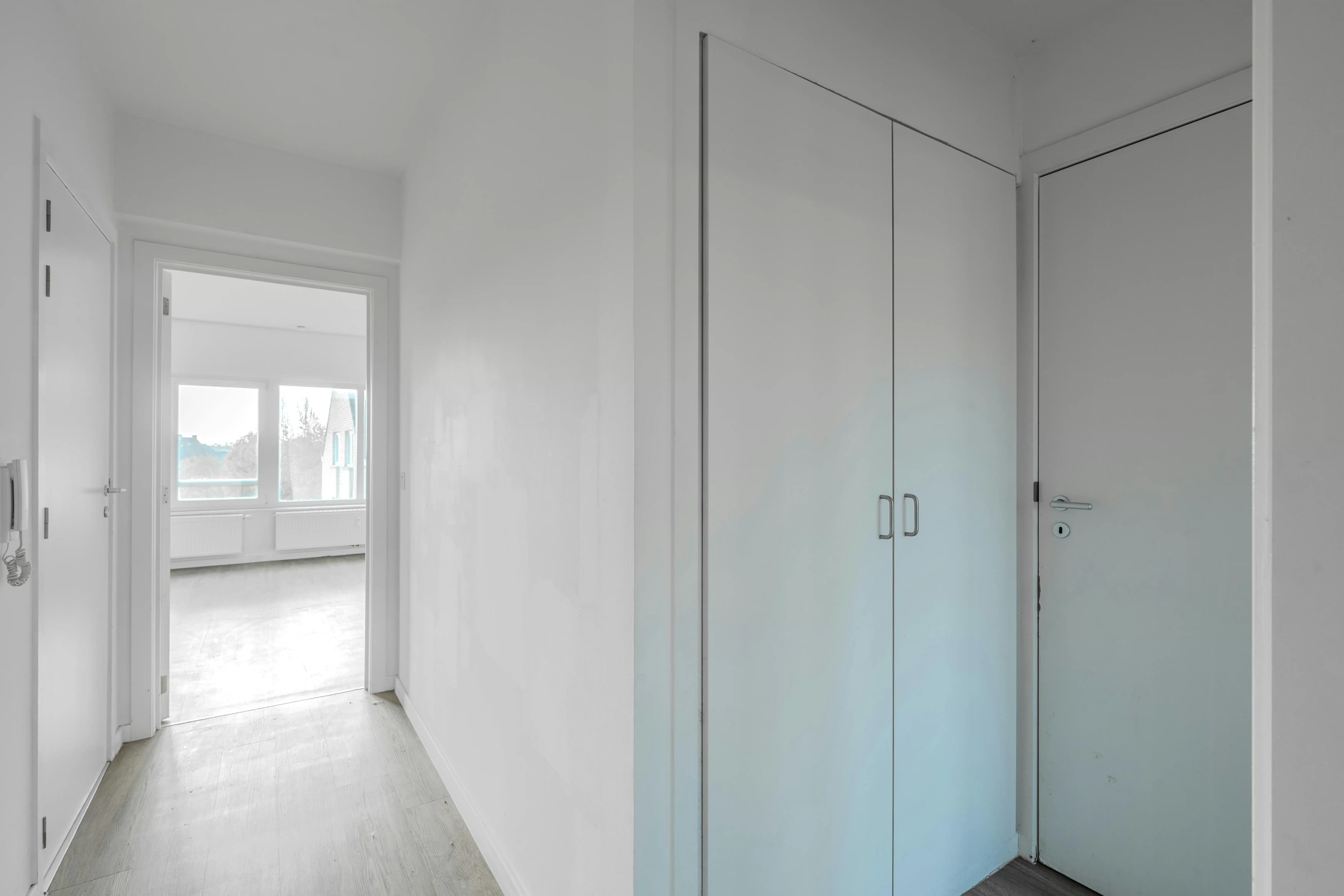 Instapklaar 2-slaapkamerappartement te Oostende foto 11