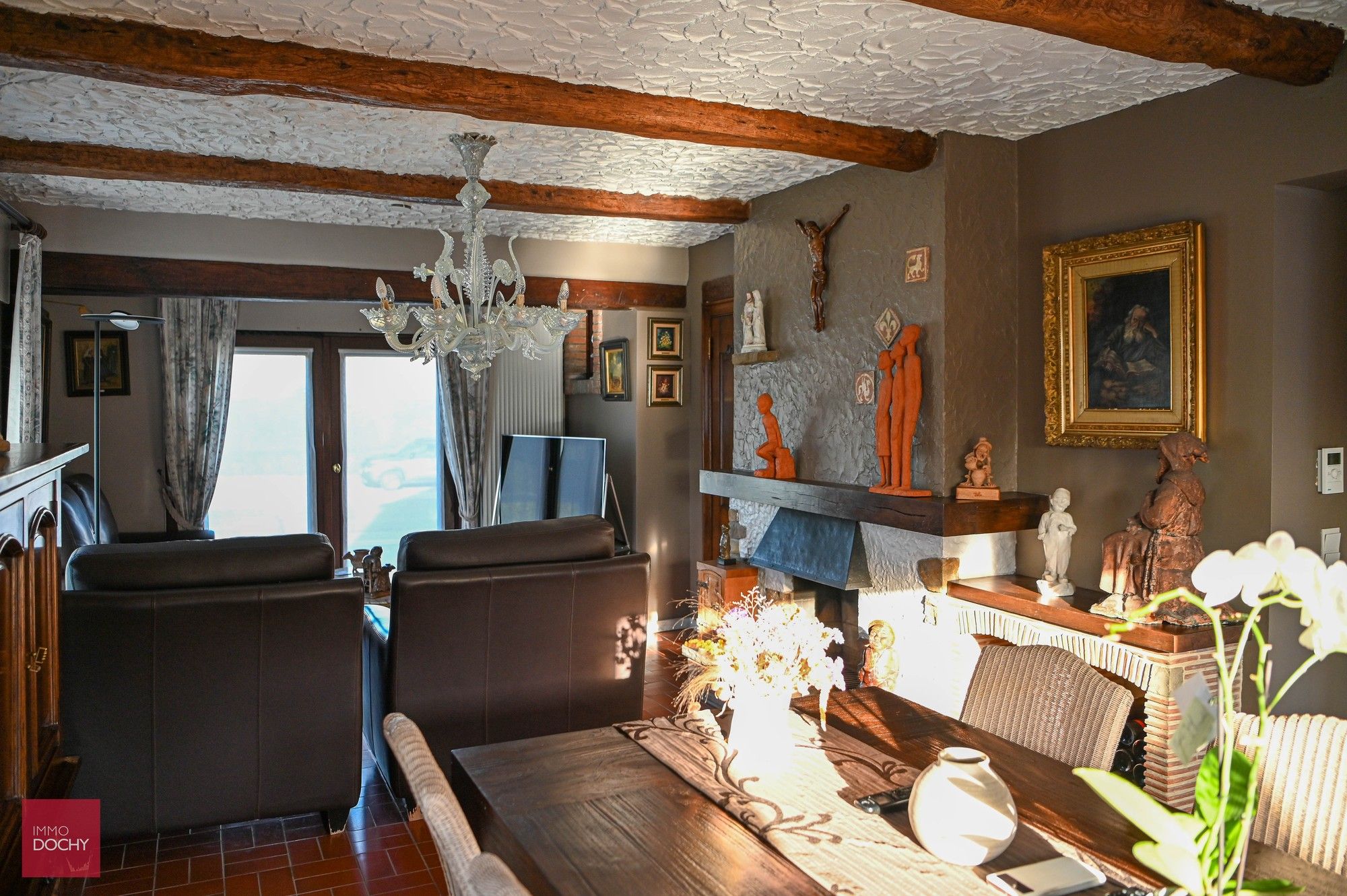 Alleenstaande woning met ruim magazijn (575m²) foto 8