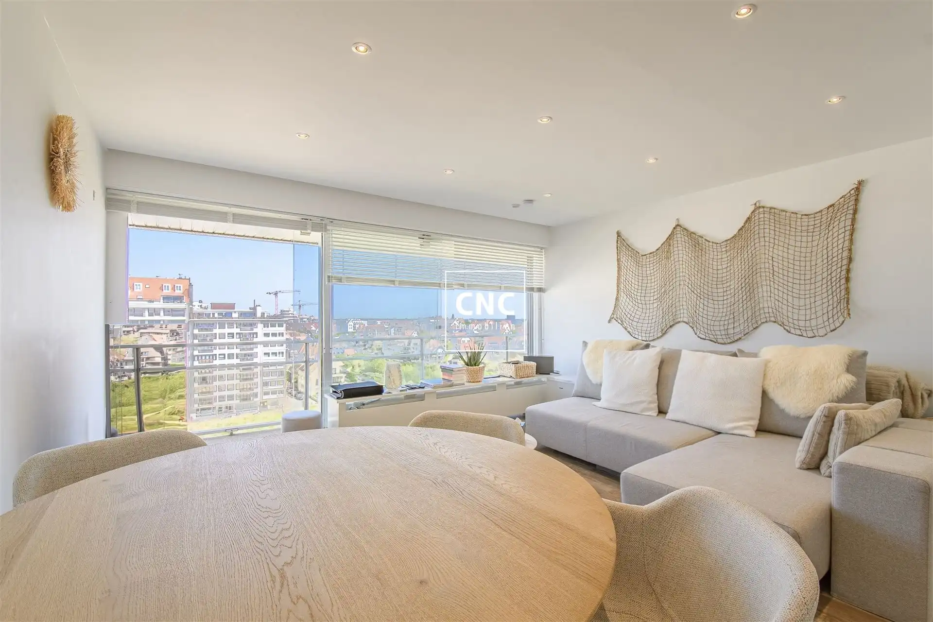 Studio met panoramisch zeezicht en zonneterras in Duinbergen foto 3