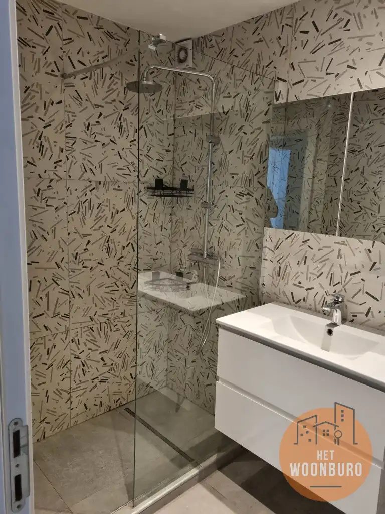 Appartement 1ste verdiep met 2 slpks en balkon foto 7