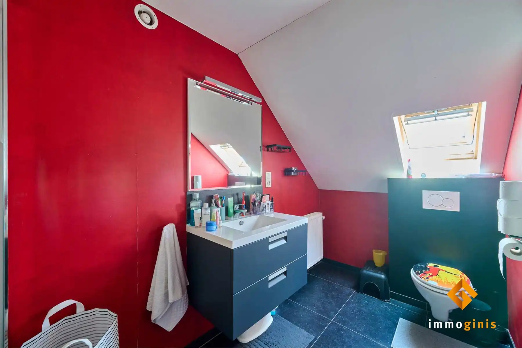 Verrassend ruim 1-slaapkamerappartement met zonnig terrasje, vlakbij centrum Leopoldsburg! foto 15