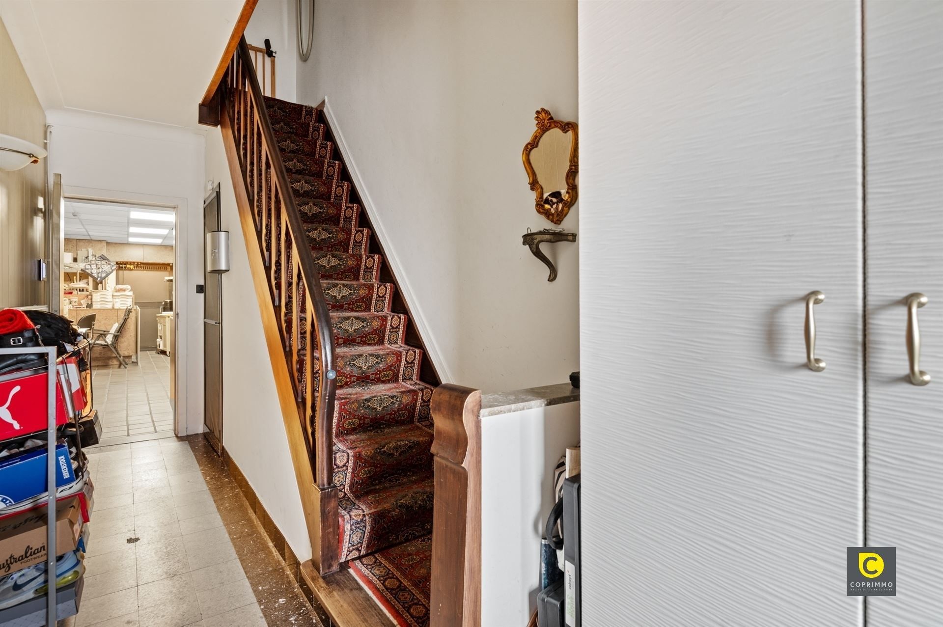 Interessant handelsgelijksvloers met duplex appartement foto 4