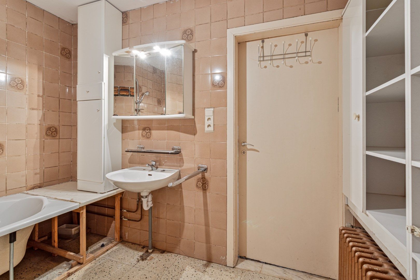 Te renoveren woning met magazijn op 824 m² nabij het centrum van Tessenderlo ! foto 12