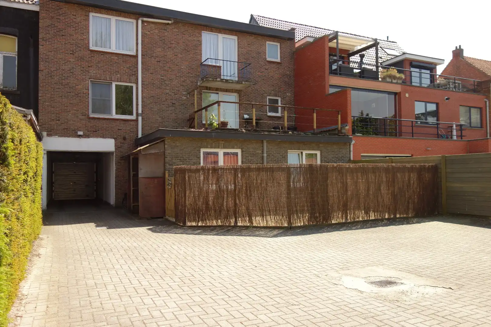 Ruim gelijkvloers appartement met garage te Mariaburg foto 9