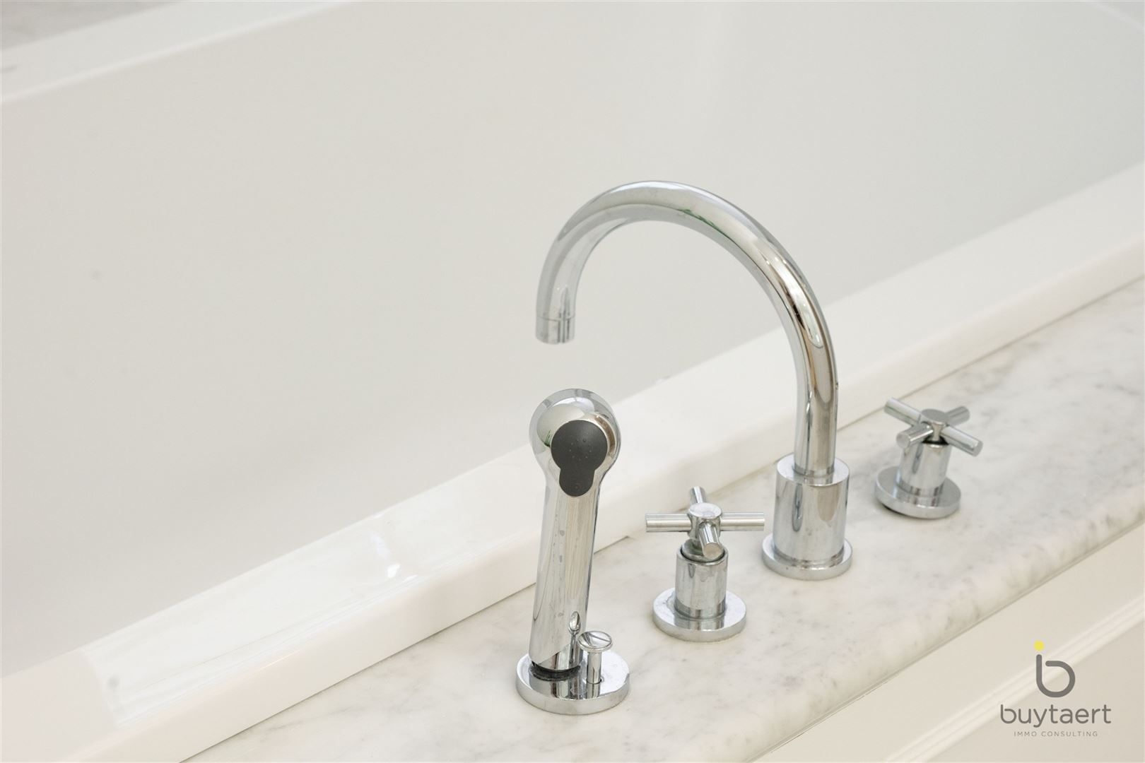 EXCLUSIEF: stijlvolle villa met een tijdloze inrichting op een toplocatie te Schilde! foto 53