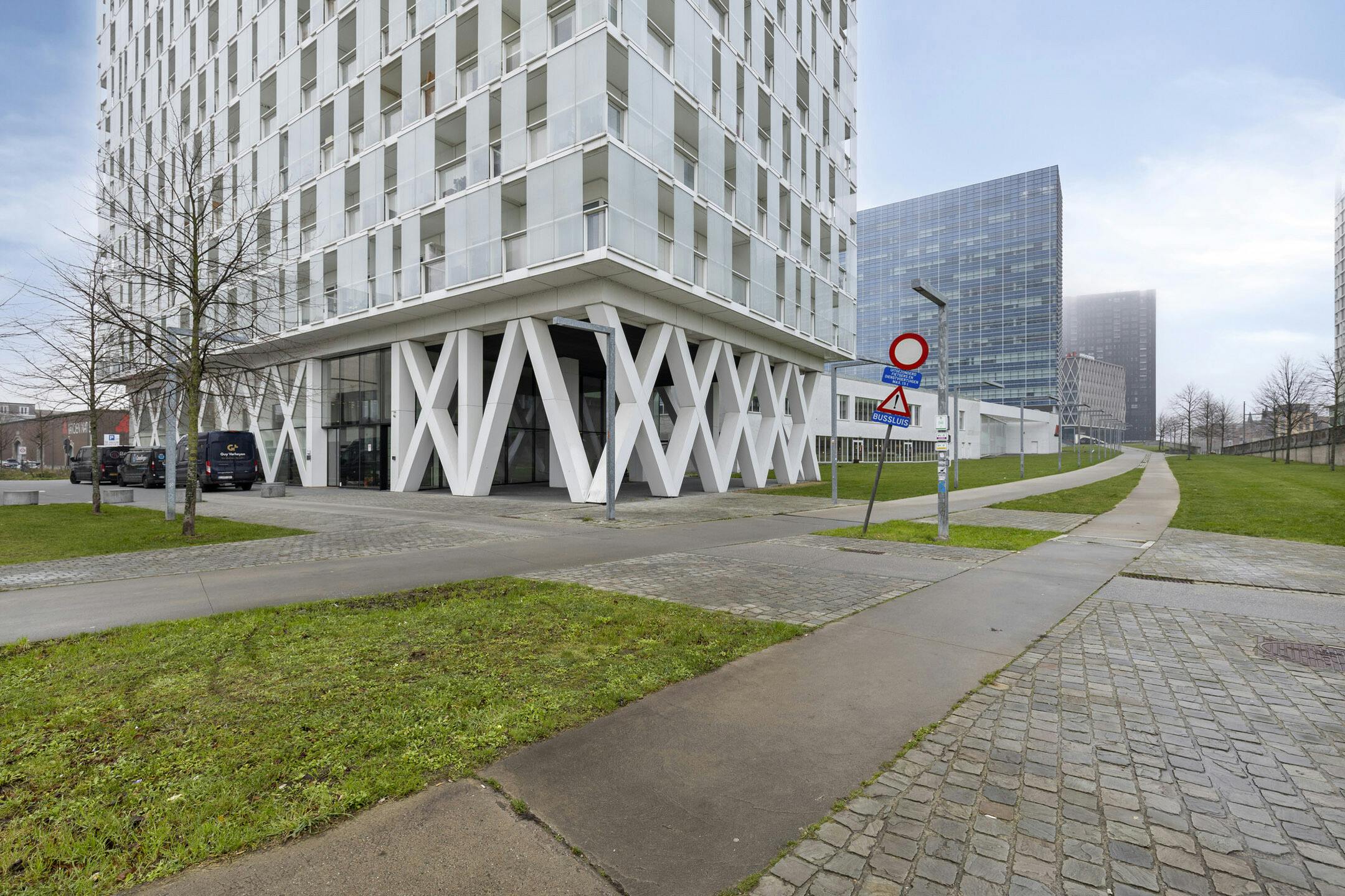 Instapklaar 2 slaapkamer appartement te koop in Antwerpen foto 21