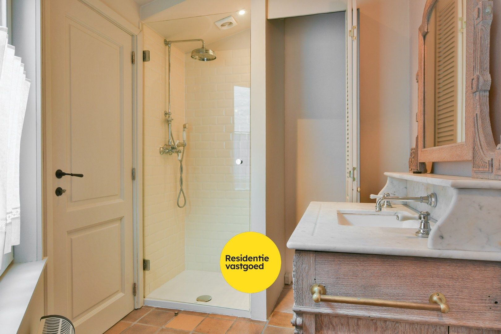 Charmante stadswoning in het hart van Brugge – ideaal als vakantieverblijf foto 10