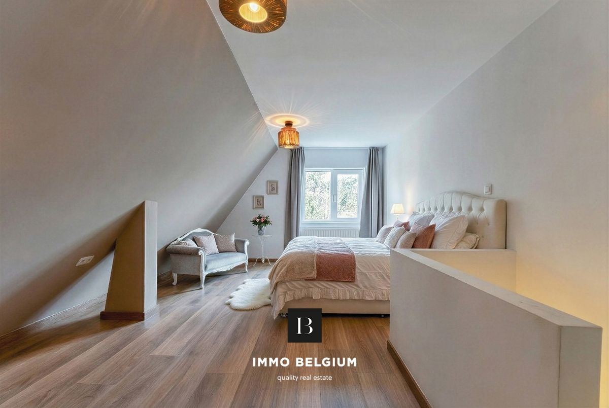 Prachtig gerenoveerde woning op 700m van het strand foto 16