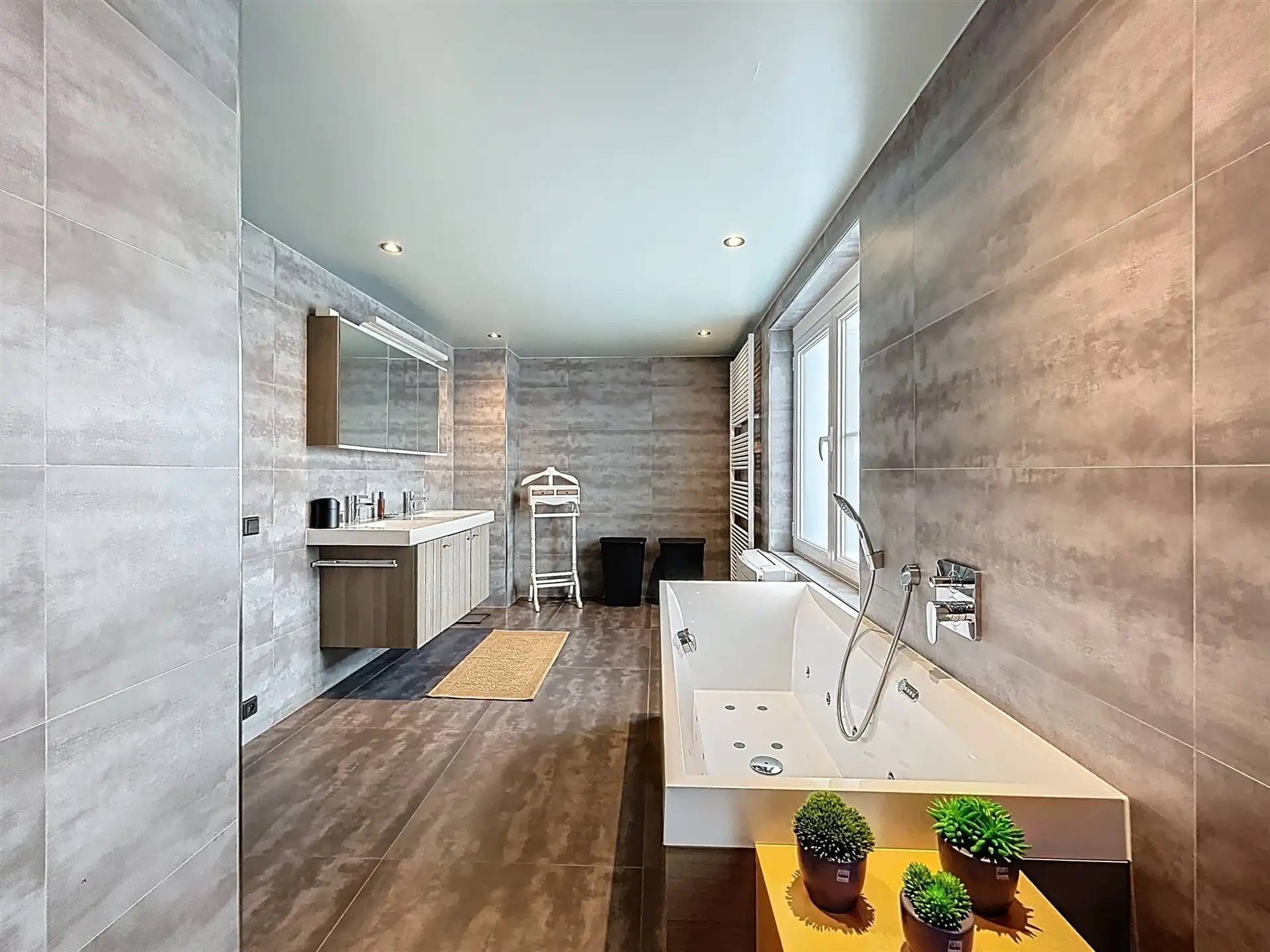 Ruime Gezinswoning met 4 Slaapkamers in De Klinge foto 13