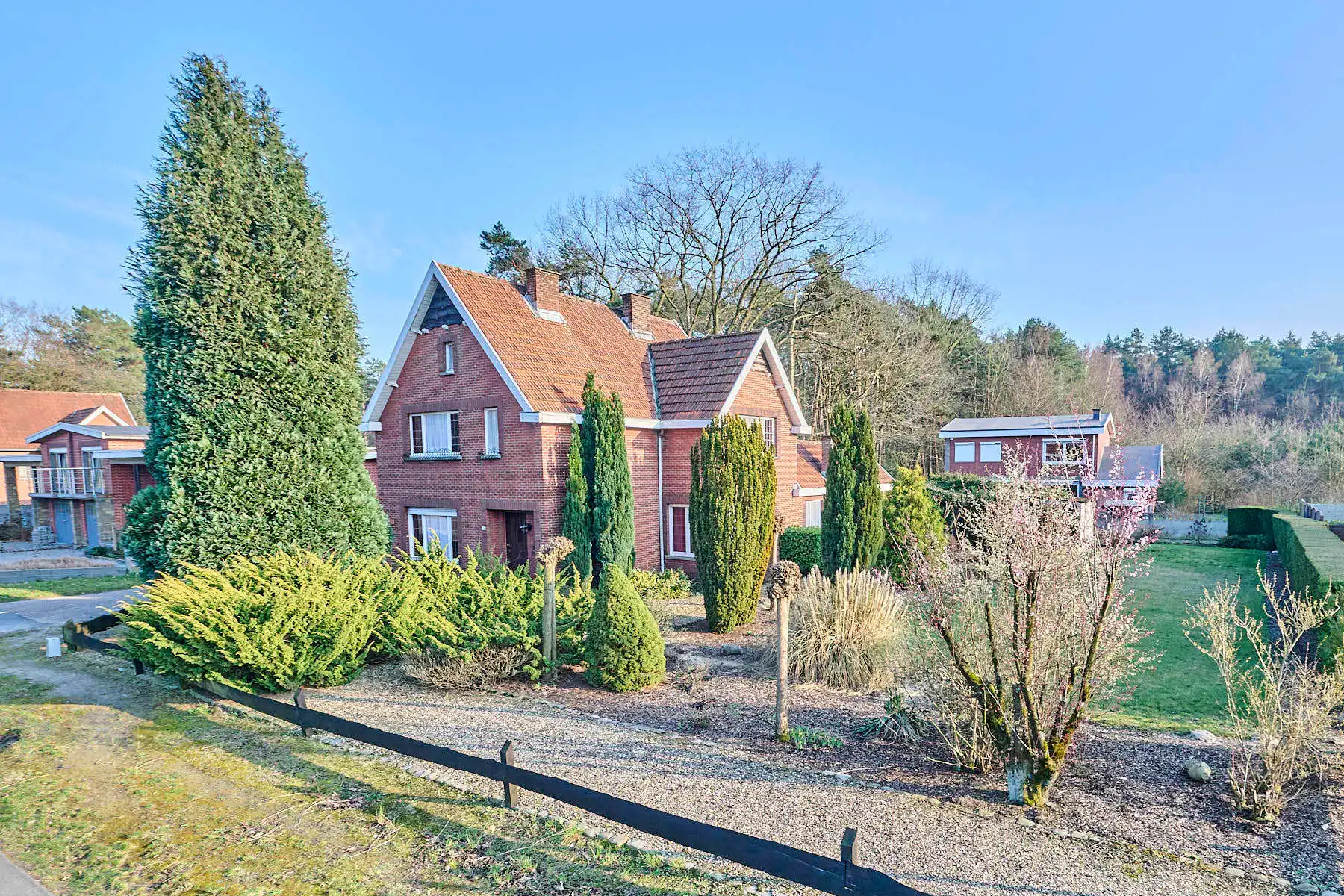 Hoofdfoto van de publicatie: Huis te koop