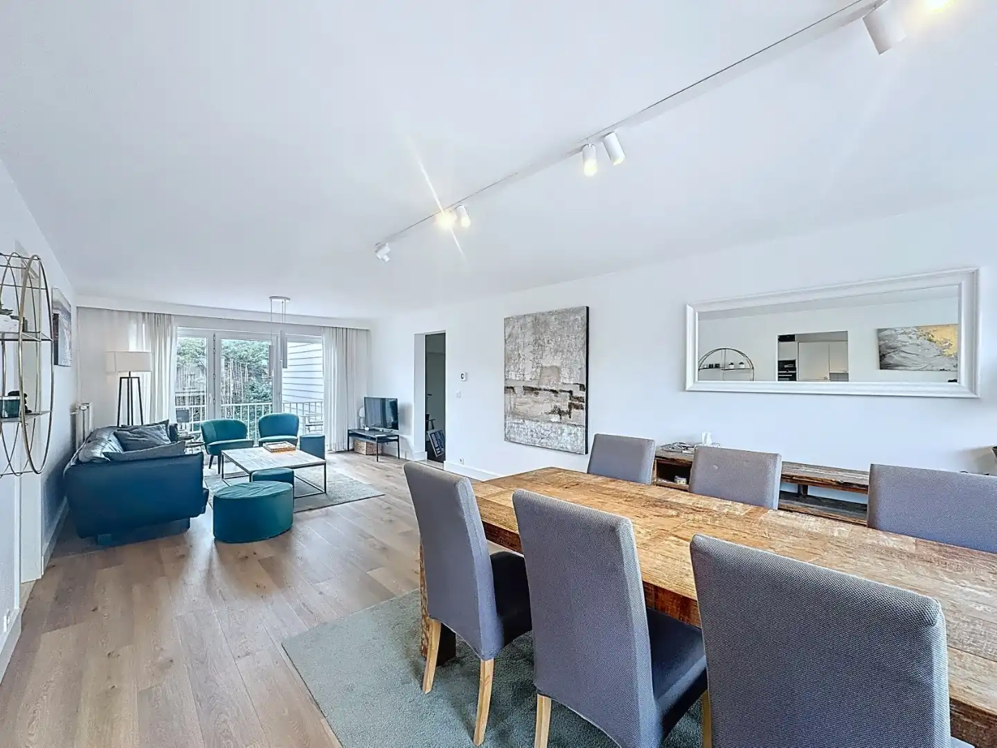 Ruim en energiezuinig appartement met 3 slaapkamers foto {{pictureIndex}}