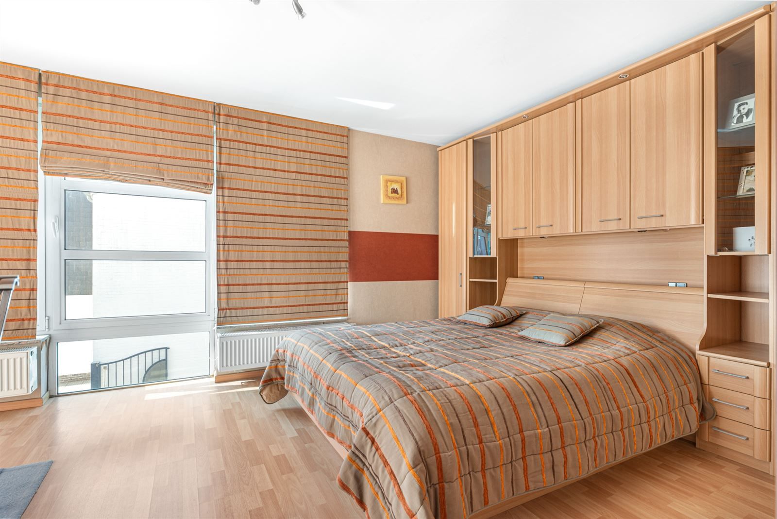 Volledig instapklare woning met bijgebouw foto 8