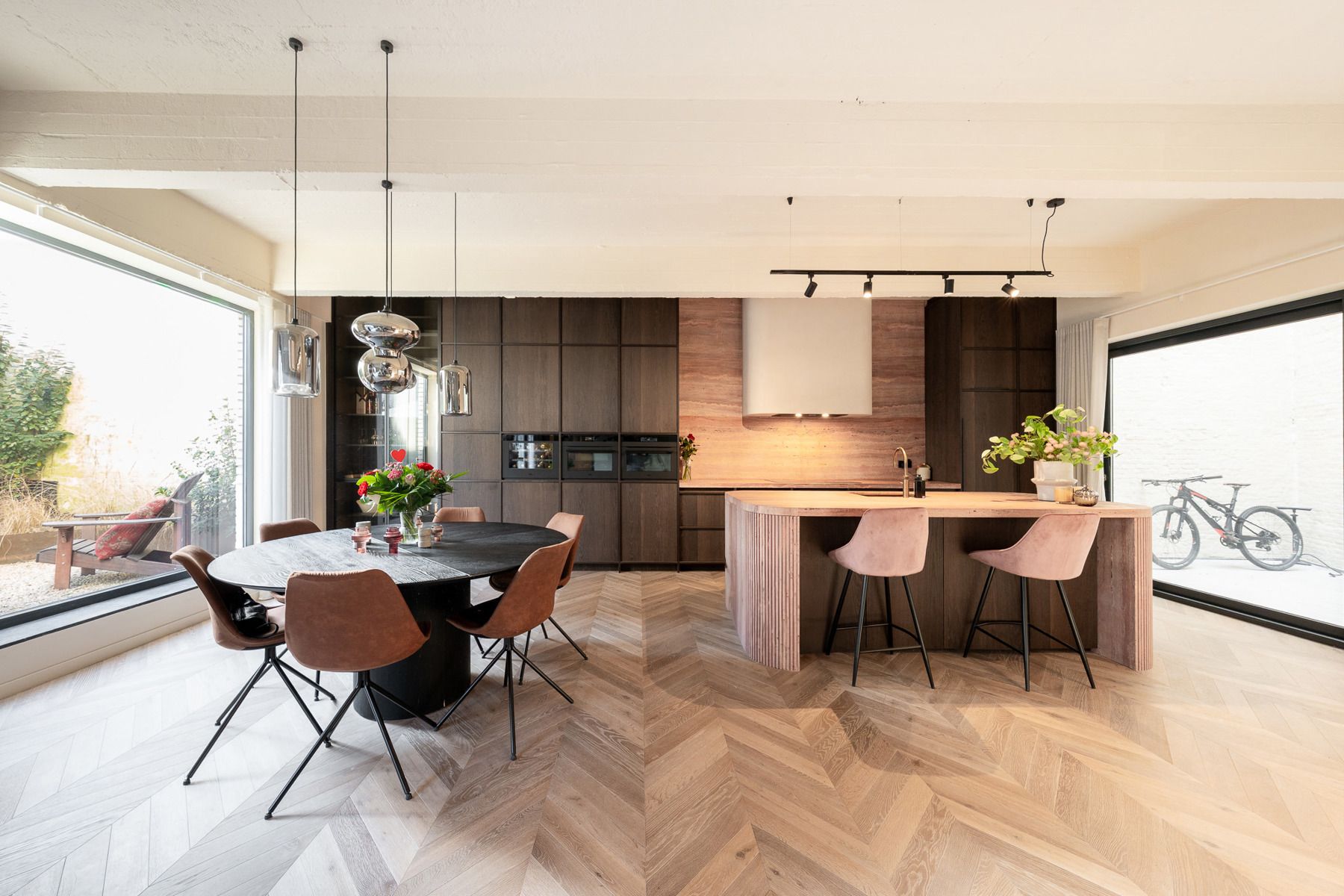 Luxueus appartement met tuin en parking op ‘t Zuid foto 2