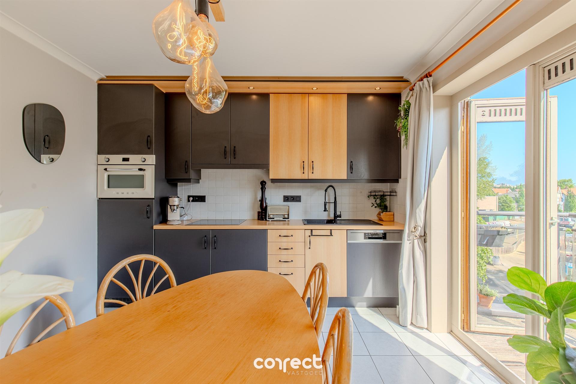Instapklaar 1-slaapkamerappartement in Sint-Idesbald foto 3