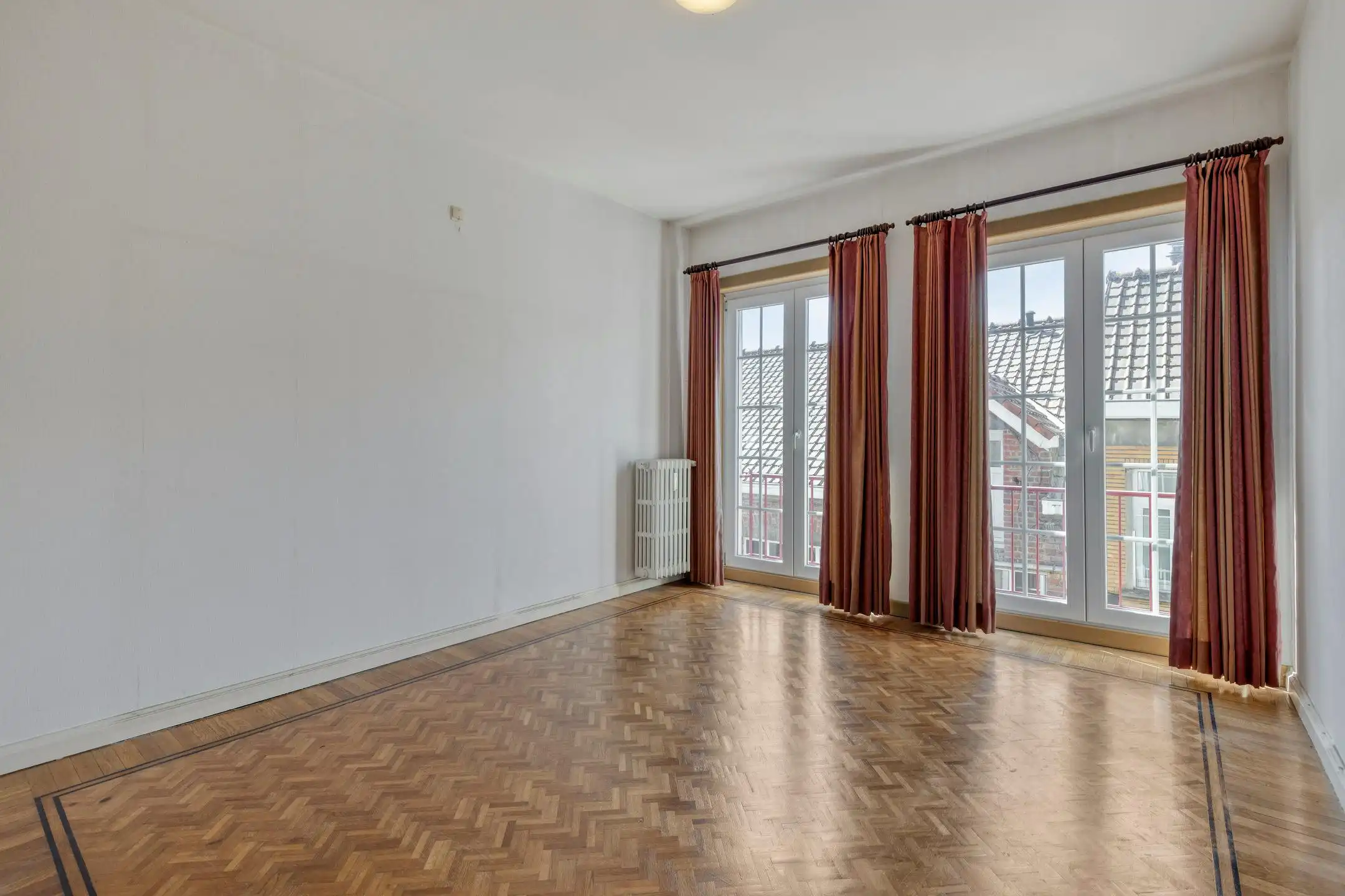 Appartement met 3 kamers en garagebox te koop in centrum Kortrijk foto 10