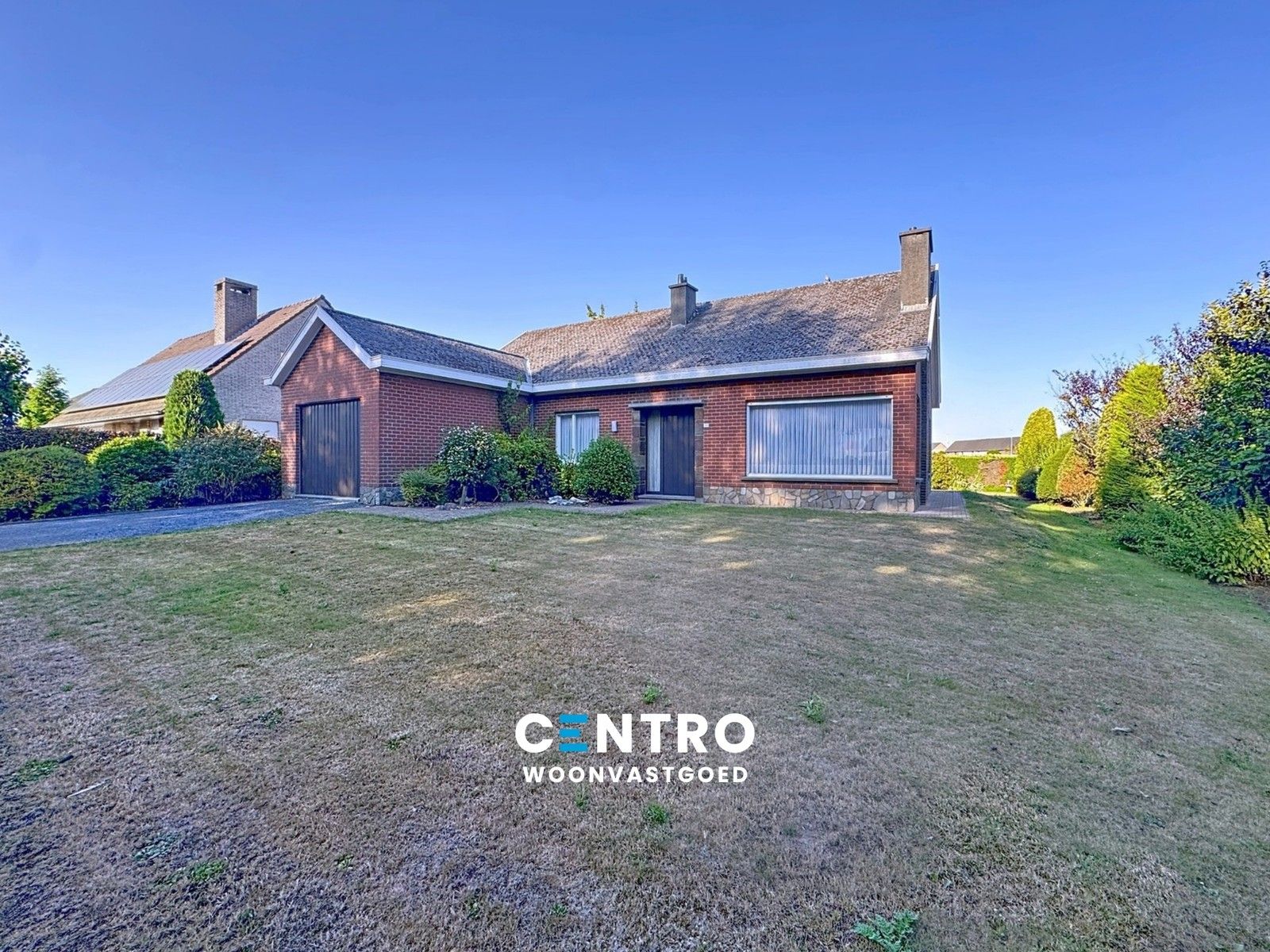 Hoofdfoto van de publicatie: RESIDENTIEEL gelegen woning vlakbij 't Sterrebos te Rumbeke!