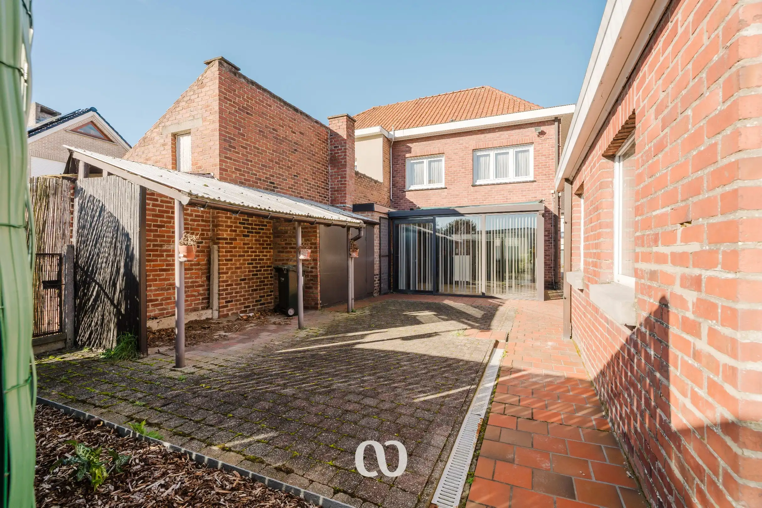 Stevige gezinswoning met tuin en garage nabij het centrum van Oudenaarde foto 16