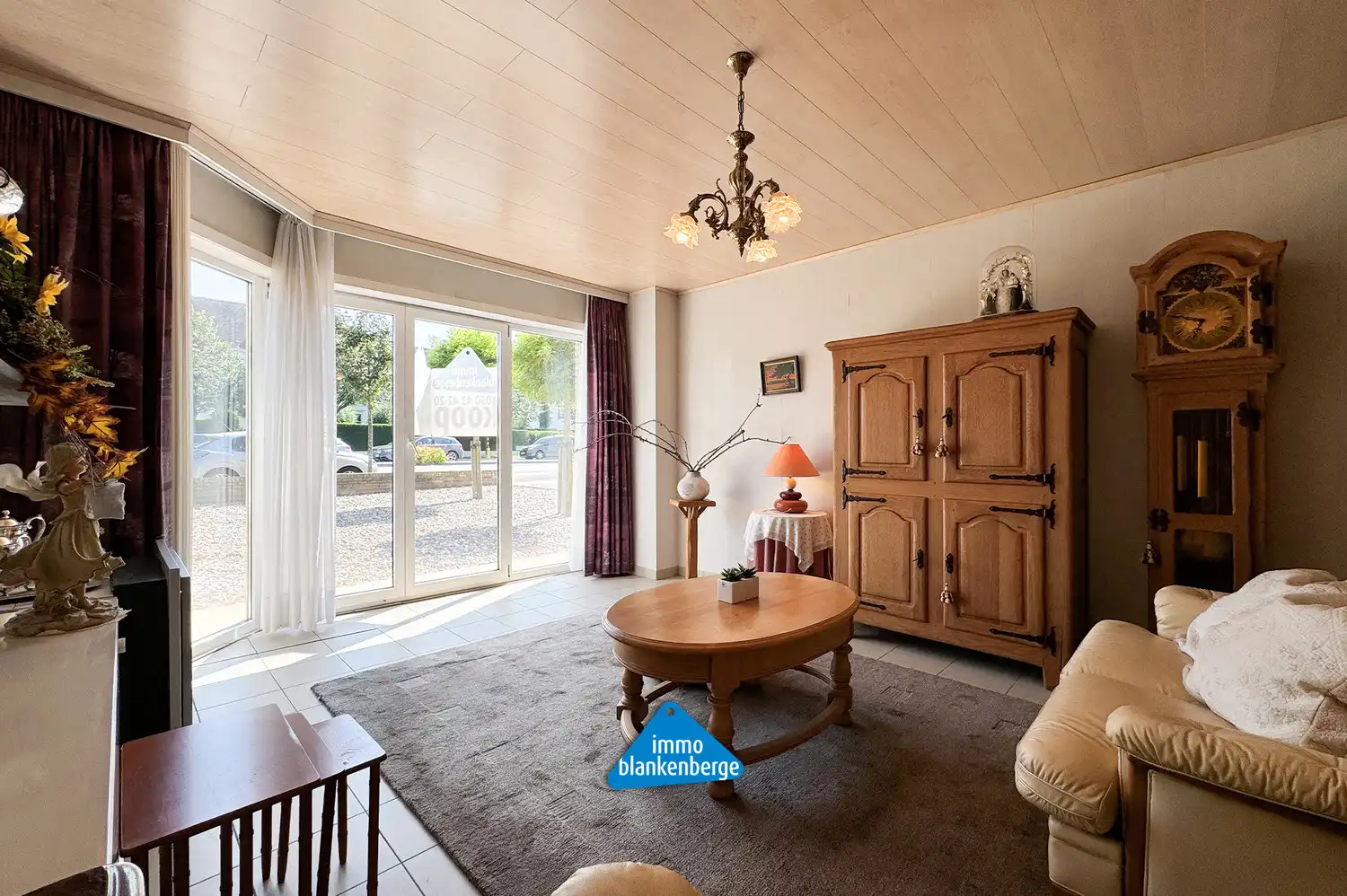 Gelijkvloers Appartement met Twee Slaapkamers foto 5