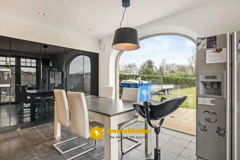 LANDELIJKE WONING MET ENORM RUIME TUIN TE KOOP IN WACHTEBEKE foto 23