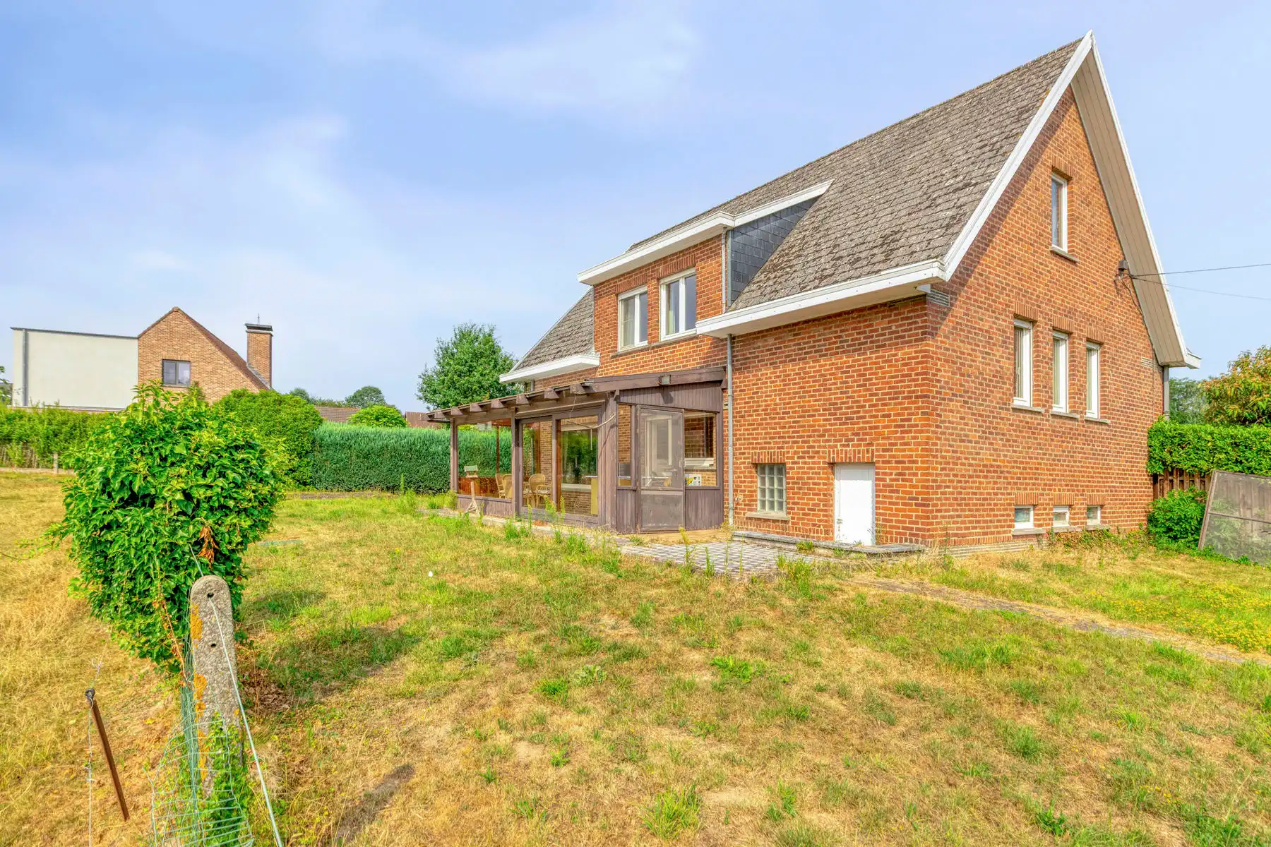 Te renoveren villa met prachtig uitzicht! foto 23