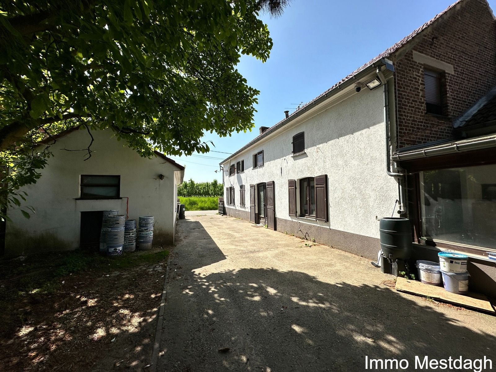 Ruime woning en tuinberging met potentieel in het landelijke Geetbets. foto 2