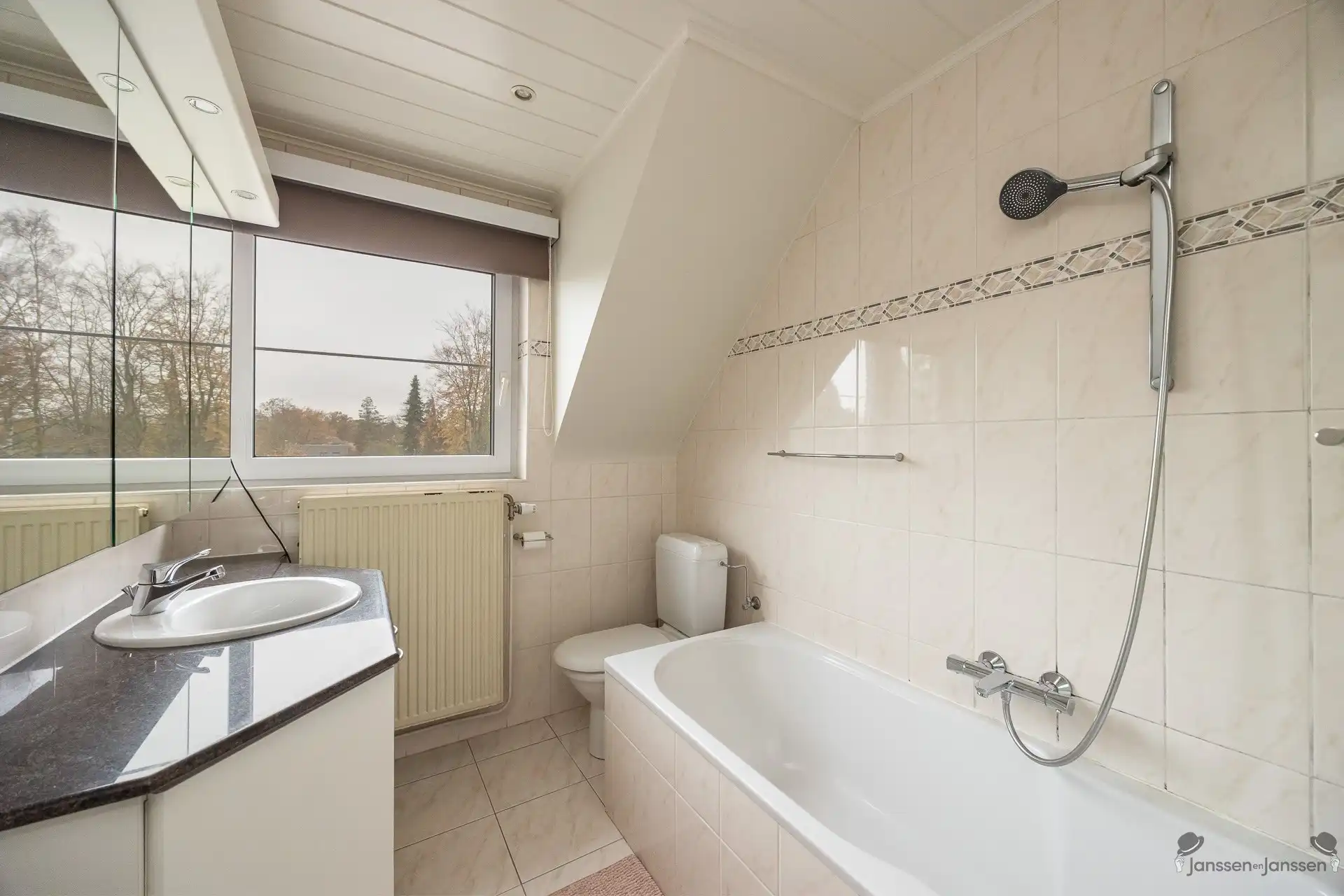 Gezellige woning met 3 slaapkamers en tuin in centrum Brasschaat foto 13