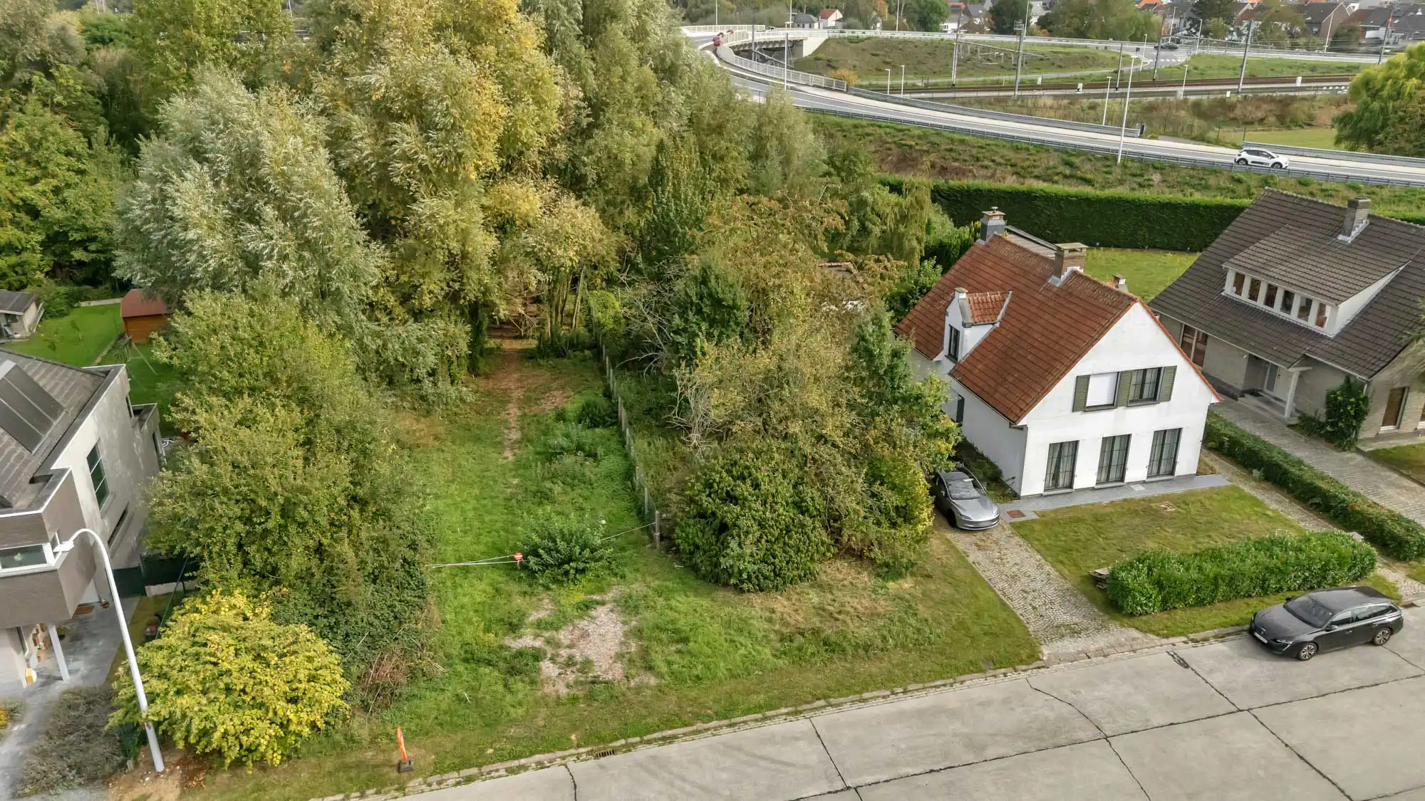 Strategisch doch rustig gelegen perceel bouwgrond voor HOB foto 4