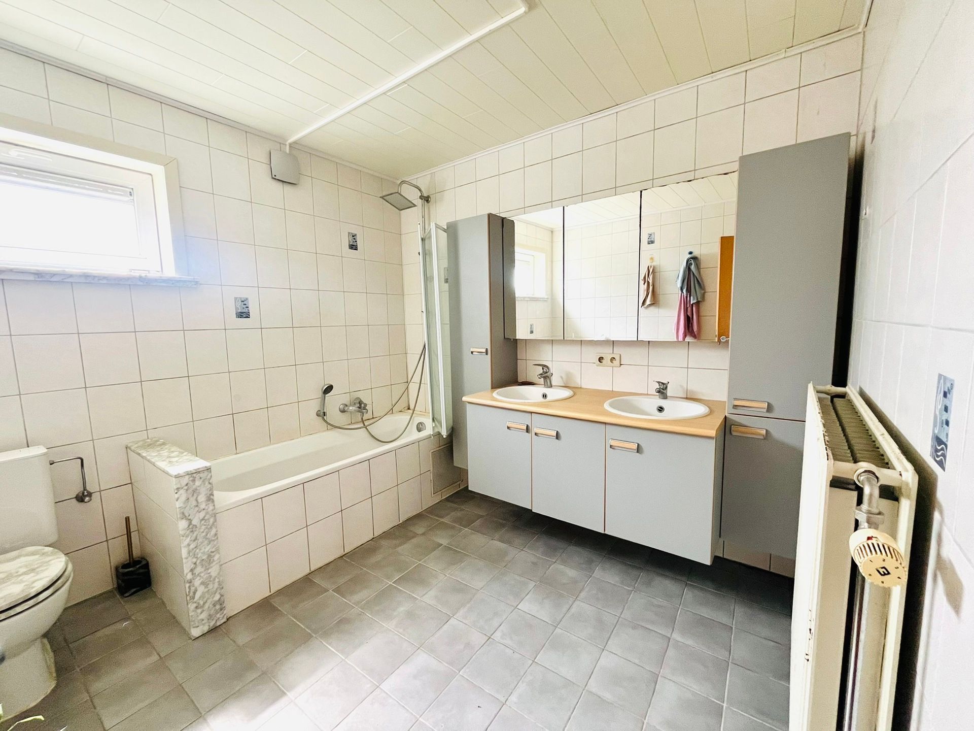 APPARTEMENT MET 3 SLPK EN TERRAS. foto 10