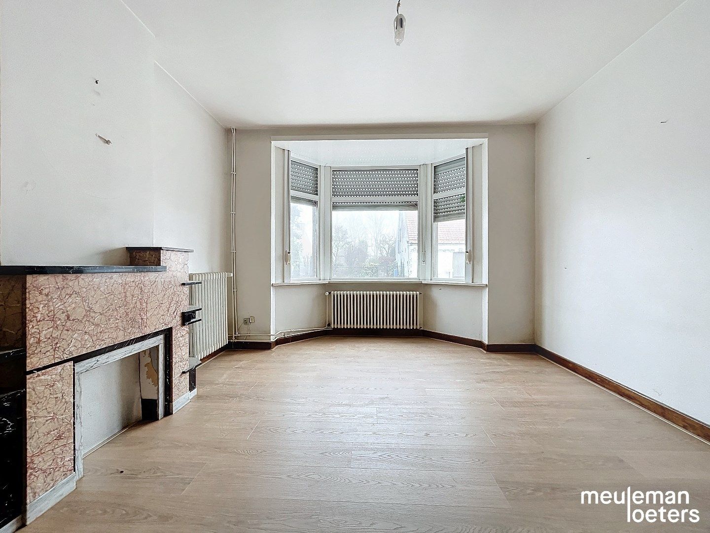 Karaktervolle ruime rijwoning met garage en tuin foto 5