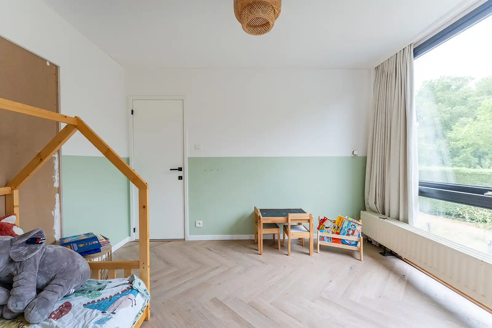 Vrijstaande woning op een ruim perceel (1850m²) te Zuienkerke foto 12