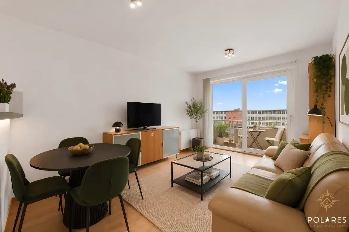 Goed gelegen appartement met terras én parkeerplaats!  foto 3