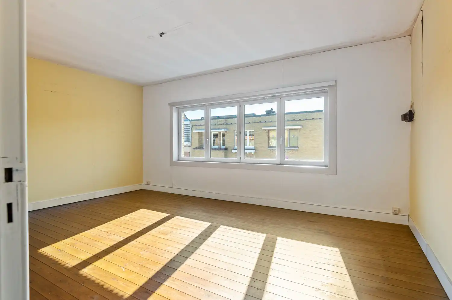 Te renoveren woning met 3 slaapkamers op toplocatie nabij centrum en station van Lier! foto 13