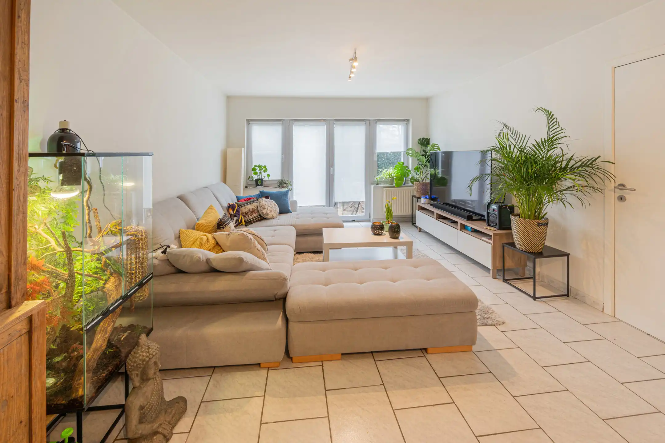 Gezellig appartement met groot terras en garage foto 2