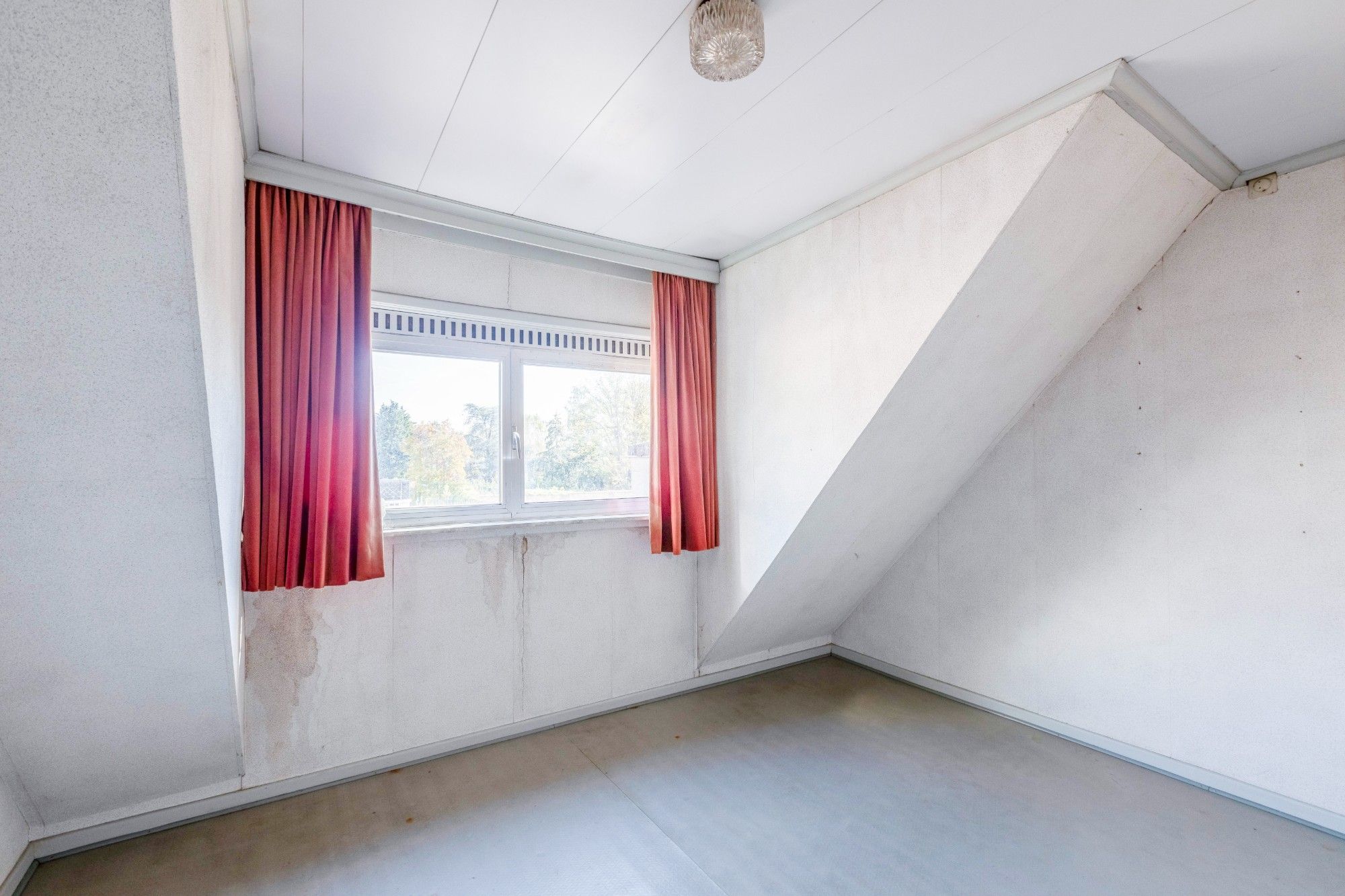 Kansrijke renovatiewoning in hartje Sint-Niklaas foto 12