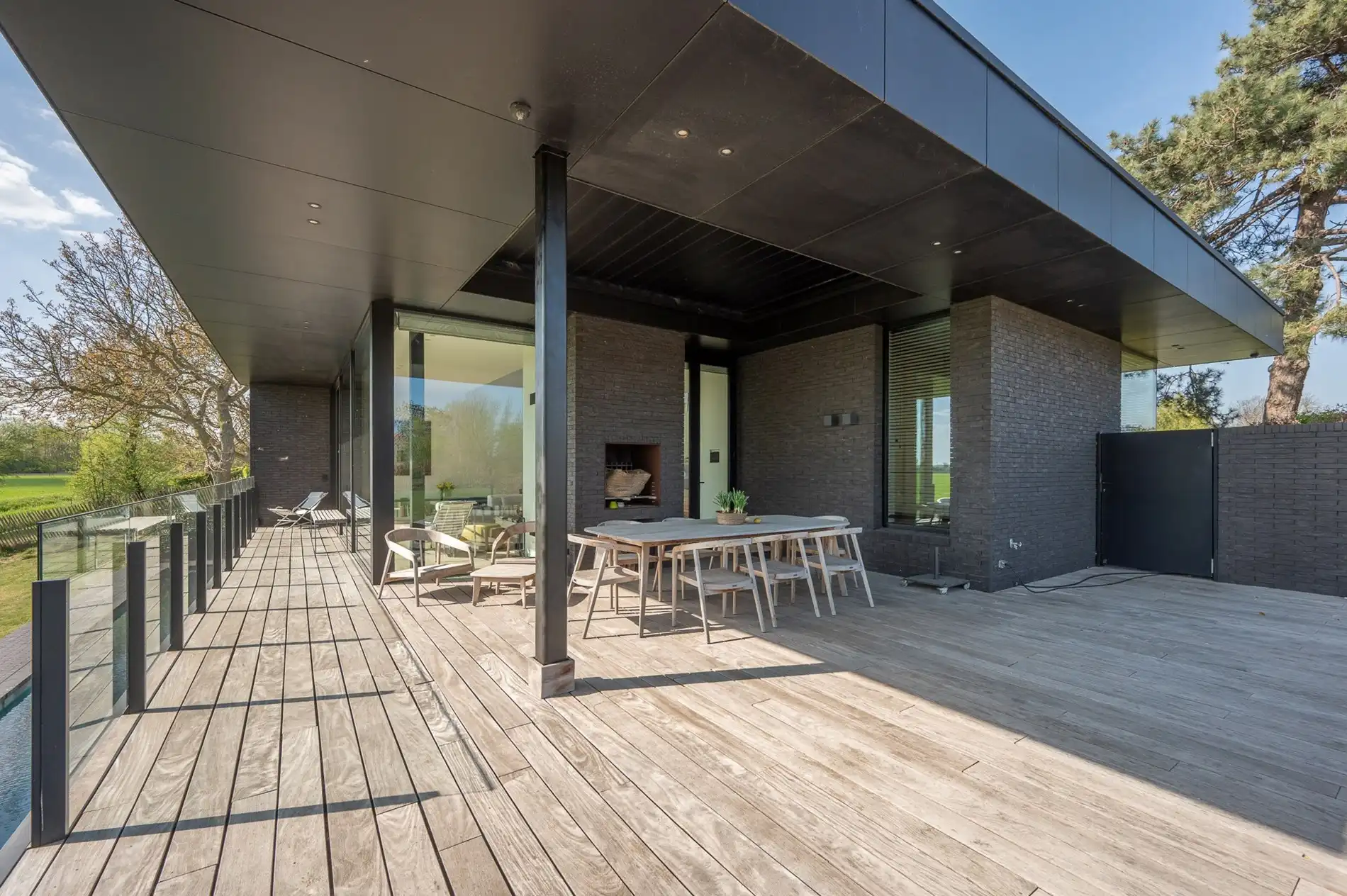 Uniek eigendom met adembenemende zichten gelegen op een perceel van ongeveer 3000 m². foto 7