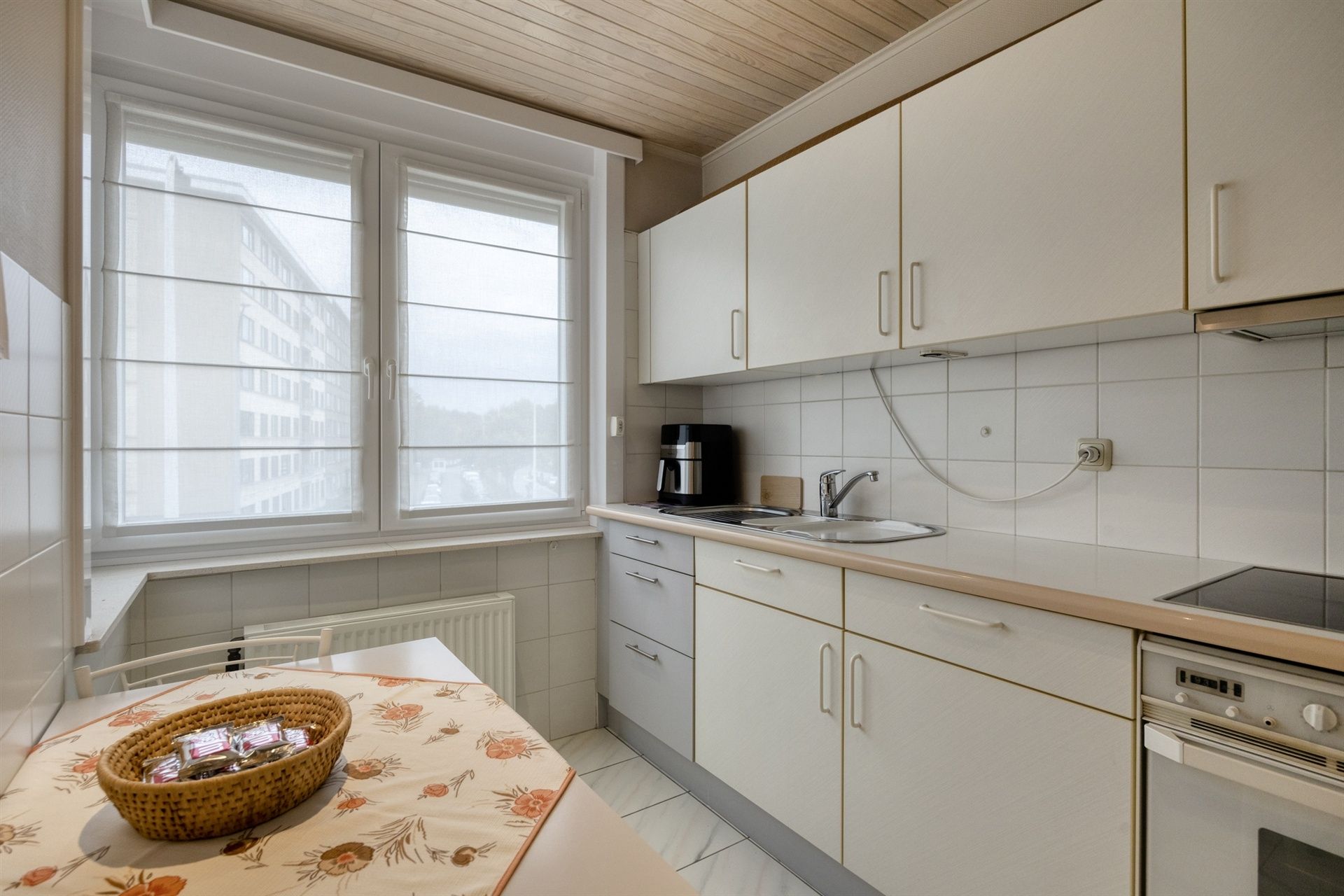 Welonderhouden appartement met dubbel diepe garage! foto 6