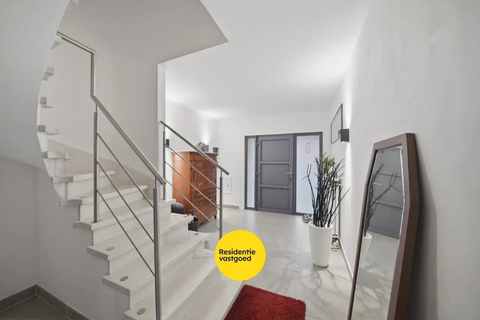 Ruime bel-étage woning met tuin en garage op rustige ligging te Bredene foto 23