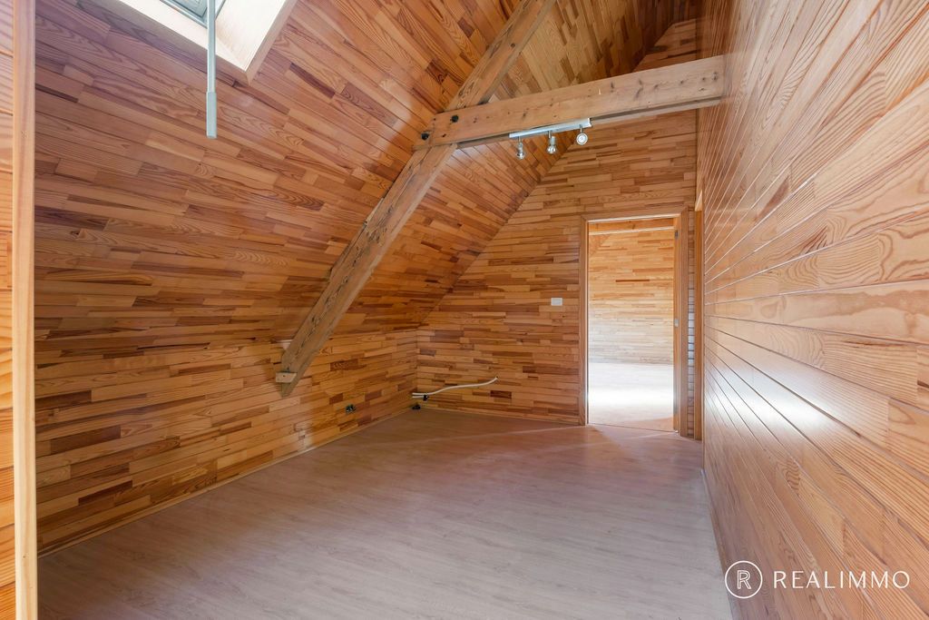 Deels gerenoveerde fermette op toplocatie! foto 19