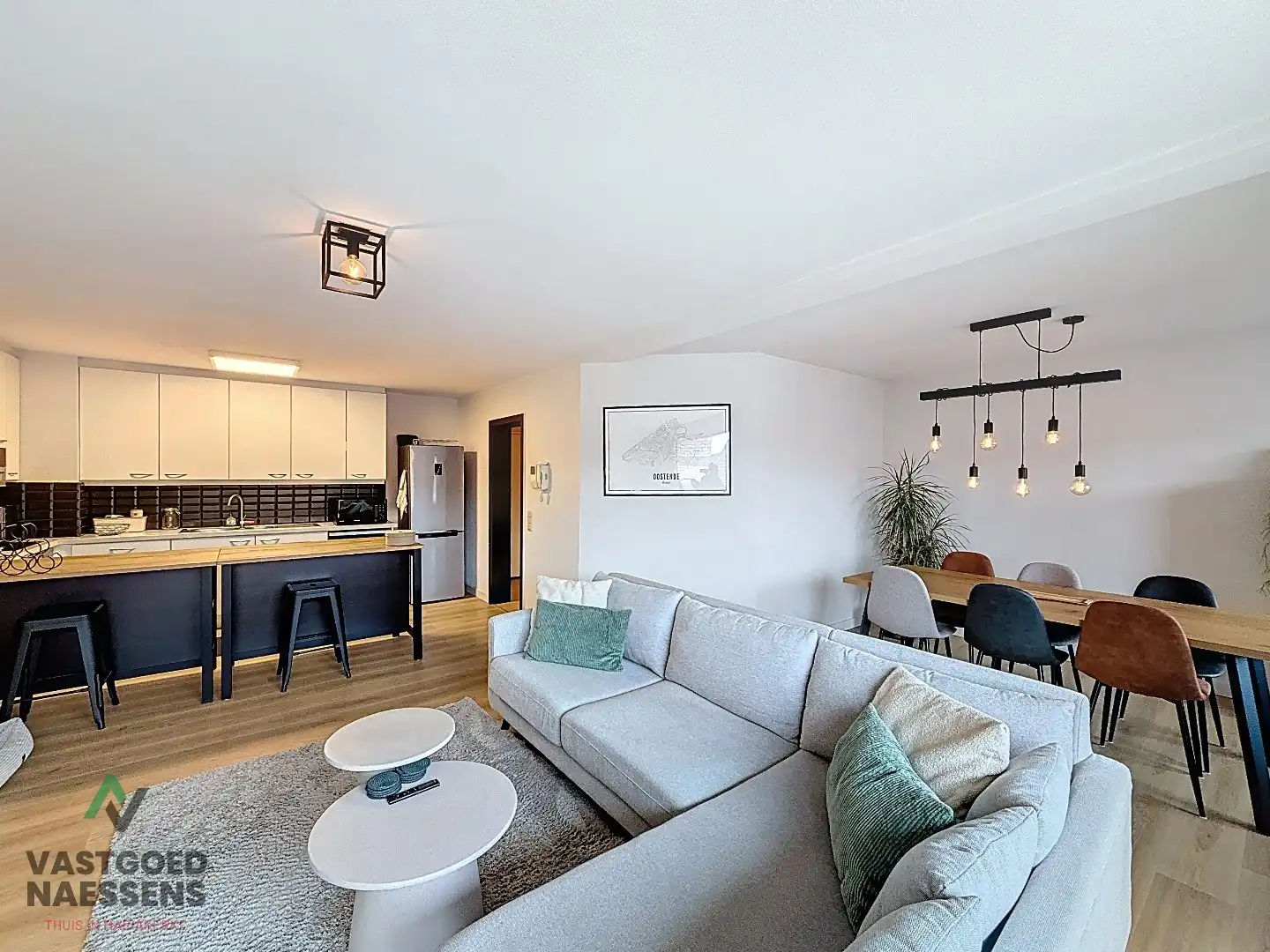 GEMEUBELD DUPLEX-APPARTEMENT MET 2 SLPK EN TERRAS  foto 2