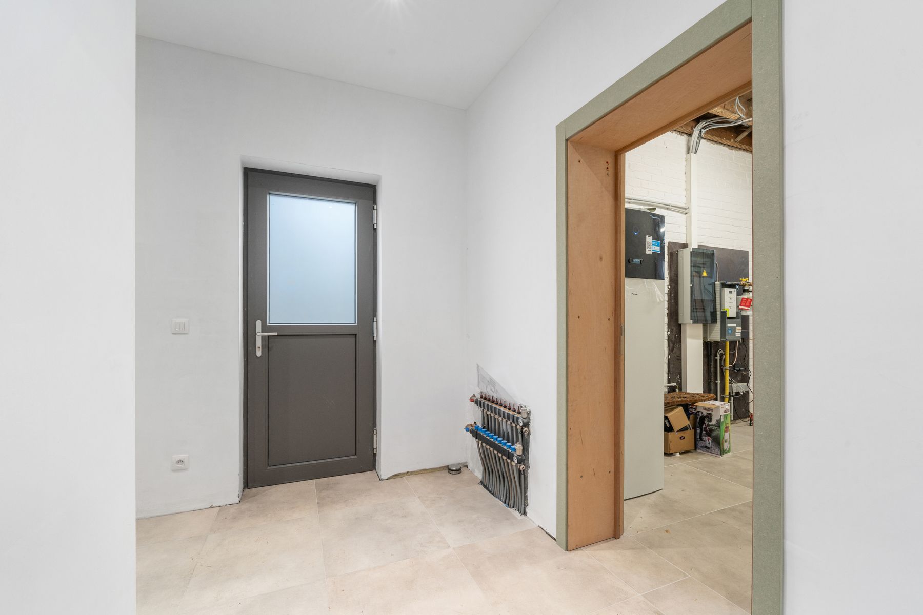 TE KOOP - Ruime deels gerenoveerde woning van 280m²  foto 8